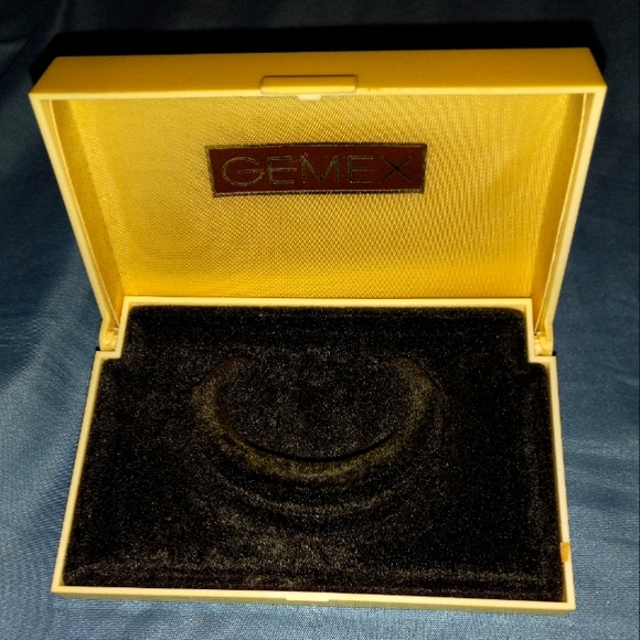 Gemex Watch Box Rare Must see - Picture 1 of 2